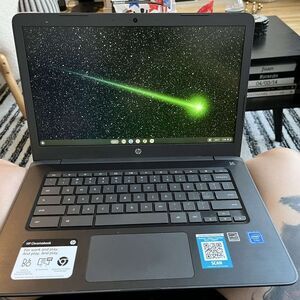 HP Laptop - 14" Touch-Screen Chromebook *MESSAGE ME TO MAKE A DEAL*